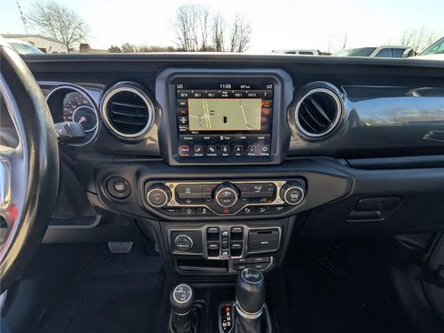 Used 2020 Jeep Wrangler Unlimited Sahara image 18