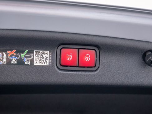 New 2025 Mercedes-Benz C 300 C 300 image 30