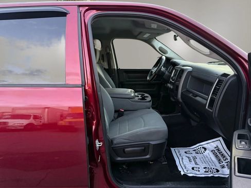 Used 2017 RAM 1500 Express image 19