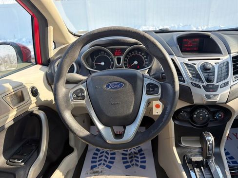 Used 2013 Ford Fiesta SE image 27