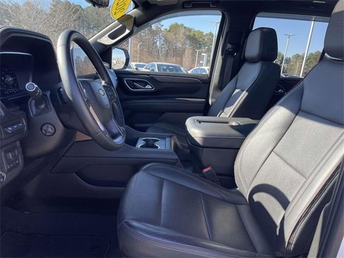 Used 2023 Chevrolet Tahoe High Country image 3