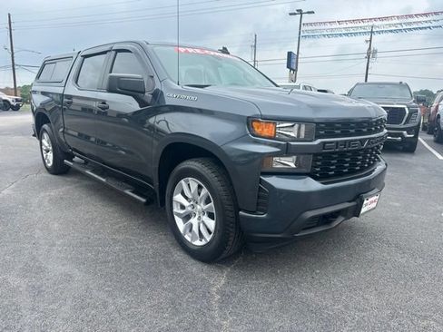 Used 2022 Chevrolet Silverado 1500 Custom w/ Safety Confidence Package RWD image 6