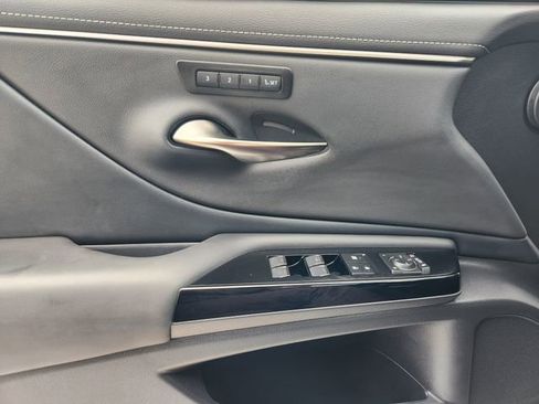 Used 2025 Lexus ES 350 w/ Premium Package FWD image 24