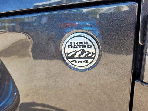 Used 2020 Jeep Wrangler Unlimited Sahara image 3