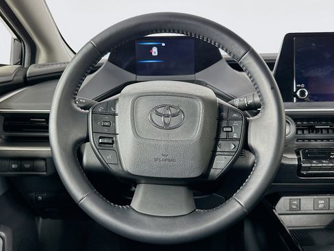 Used 2025 Toyota Prius LE image 18