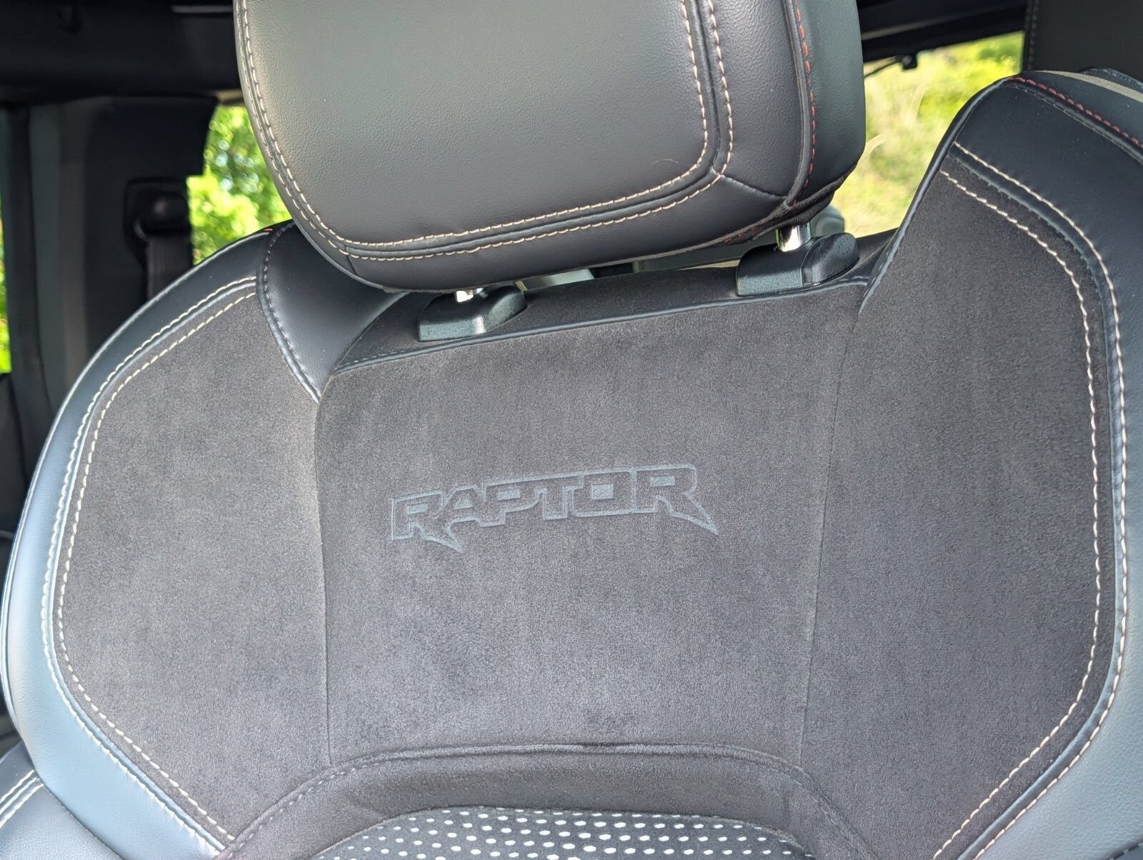 Used 2024 Ford Bronco Raptor w/ Interior Carbon Fiber Pack 6 AWD/4WD image 24