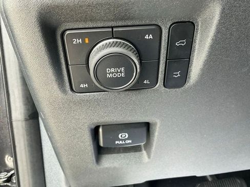 Used 2025 Ford Expedition Max Active AWD/4WD image 15