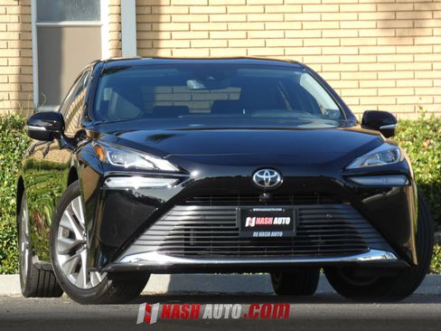Used 2023 Toyota Mirai w/ Advanced Technology Package RWD image 1
