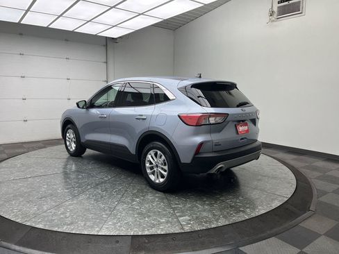 Certified 2022 Ford Escape SE AWD/4WD image 2