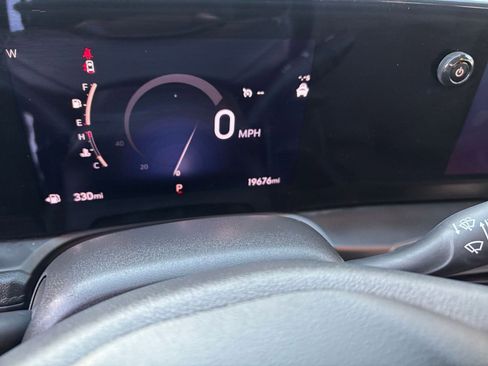 Used 2025 Buick Encore GX Preferred image 34