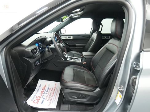 Used 2023 Ford Explorer ST-Line w/ Class IV Trailer Tow Package AWD/4WD image 15