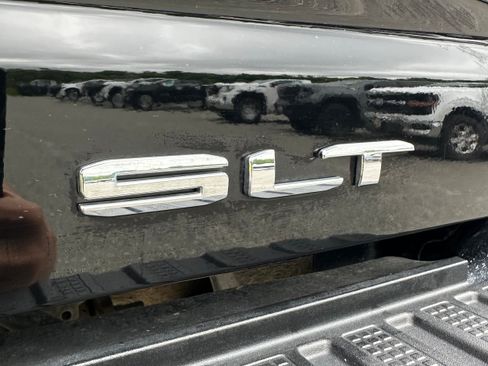 Used 2022 GMC Sierra 2500 SLT w/ SLT Convenience Package AWD/4WD image 31