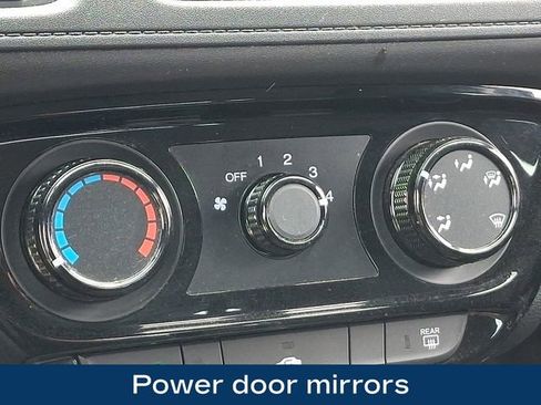 Used 2018 Honda HR-V LX image 14