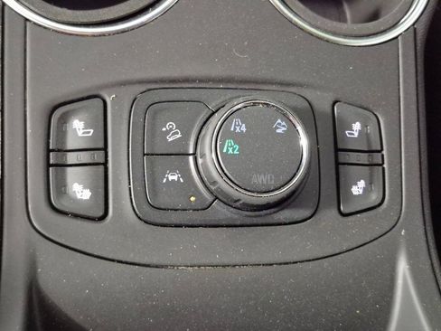 Certified 2024 GMC Terrain SLT image 17