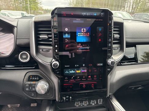 New 2026 RAM 1500 Laramie AWD/4WD image 12