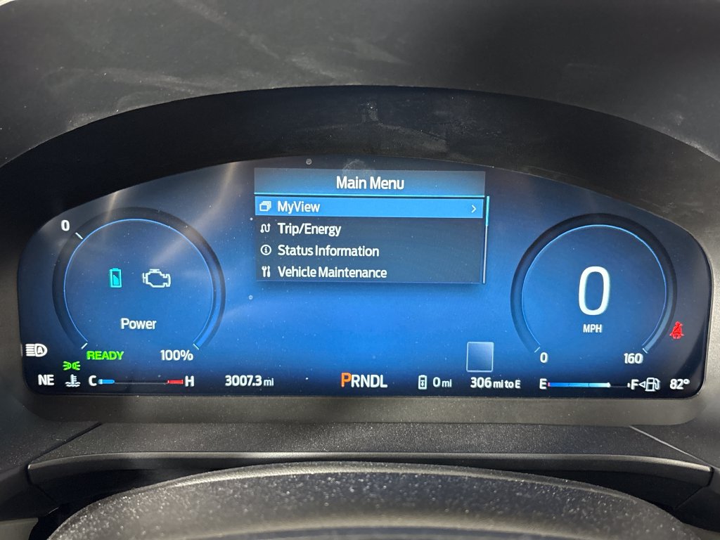 Certified 2025 Ford Escape SE w/ PHEV Premium Package FWD image 21