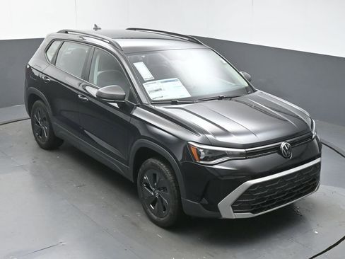 New 2026 Volkswagen Taos S FWD image 38
