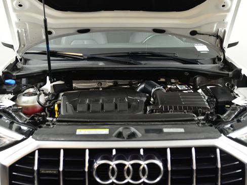 Certified 2021 Audi Q3 2.0T Premium w/ Convenience Package image 17