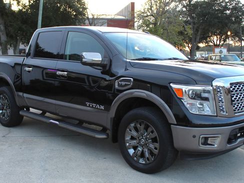 Used 2017 Nissan Titan Platinum Reserve image 7