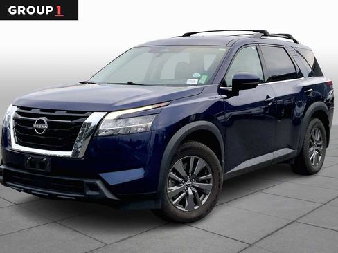 Used 2022 Nissan Pathfinder SV w/ SV Premium Package image 1
