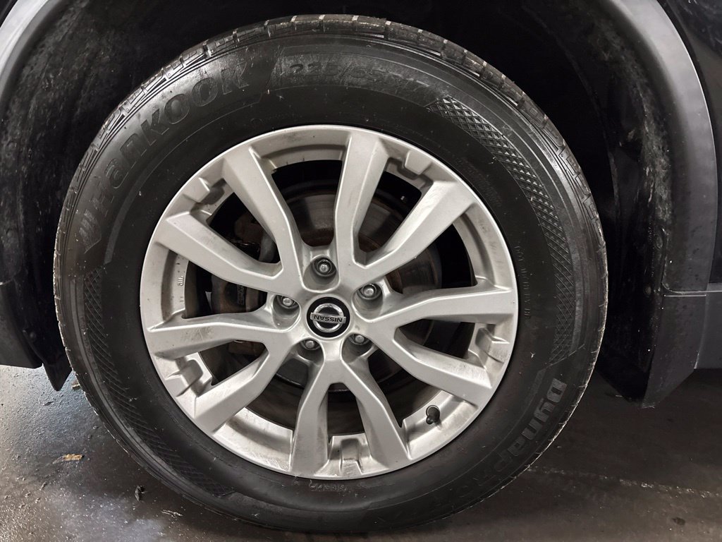 Used 2018 Nissan Rogue SV AWD/4WD image 11