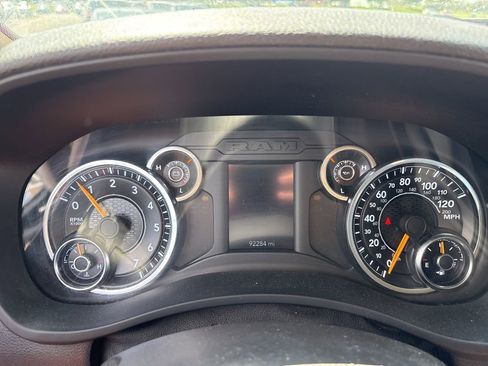 Used 2019 RAM 2500 Big Horn image 27