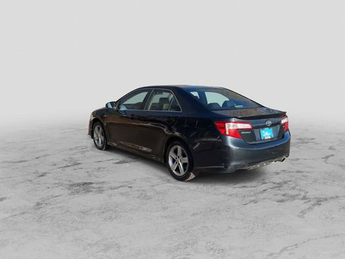 Used 2013 Toyota Camry SE image 6