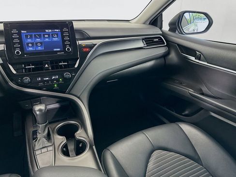 Certified 2022 Toyota Camry SE FWD image 22