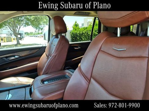Used 2020 Cadillac Escalade Premium Luxury RWD image 6