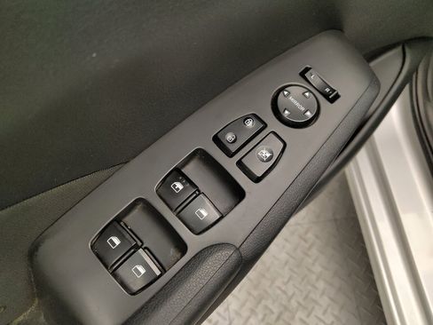 Used 2019 Hyundai Accent SE FWD image 27