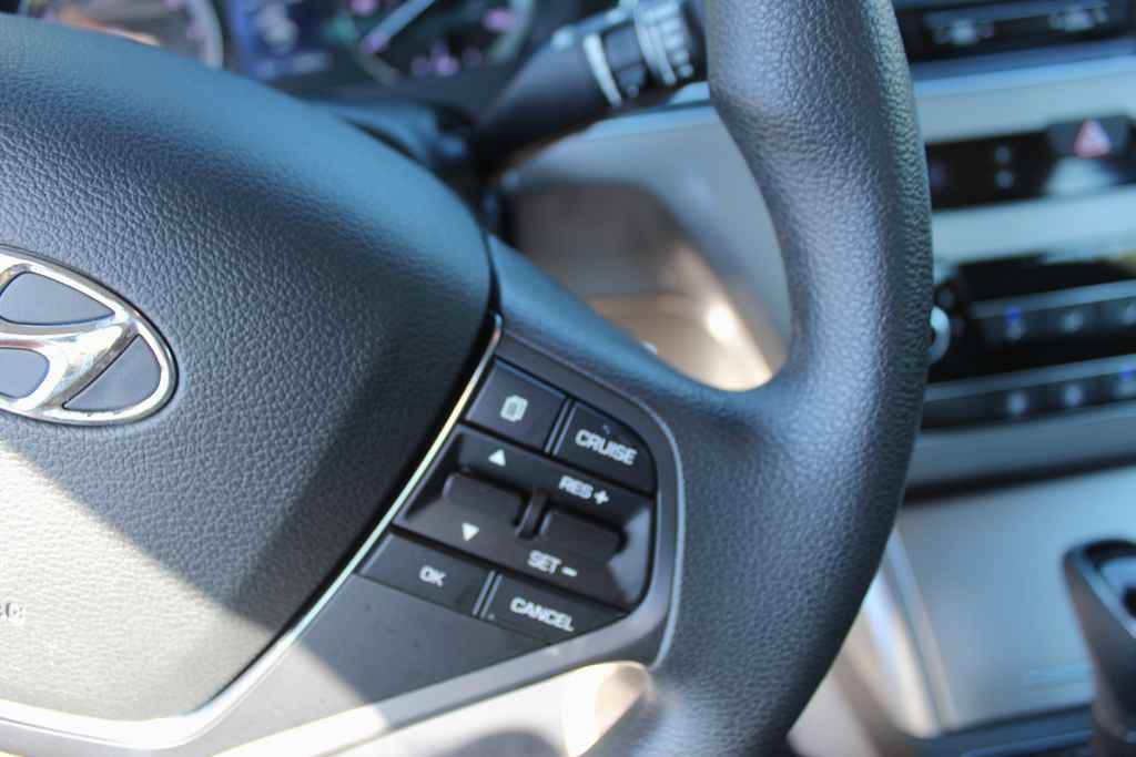 Used 2015 Hyundai Sonata SE w/ Option Group 09 FWD image 17