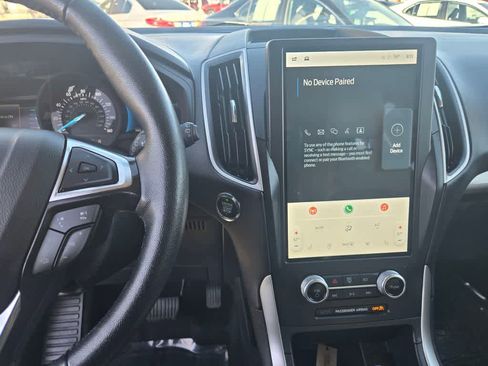 Used 2024 Ford Edge SEL image 12