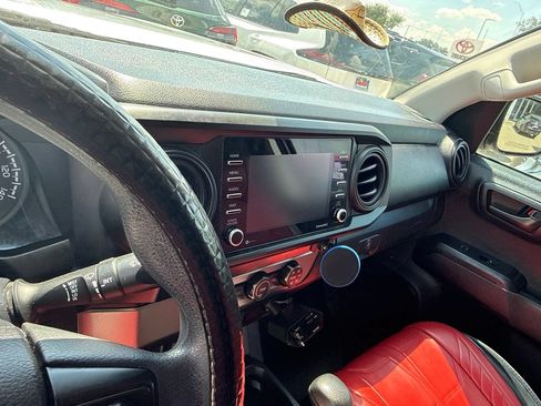Used 2022 Toyota Tacoma SR w/ SR Convenience Package RWD image 9