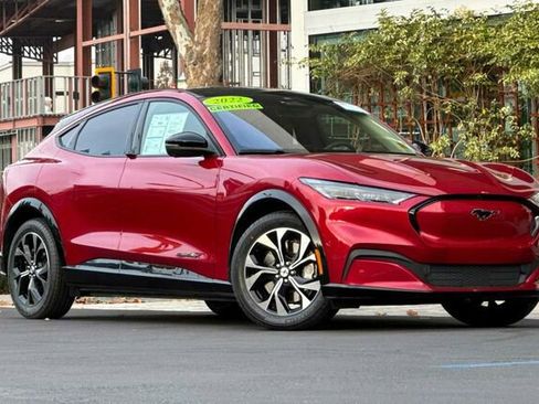 Certified 2022 Ford Mustang Mach-E Premium image 2