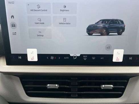 New 2026 Ford Explorer Active image 31