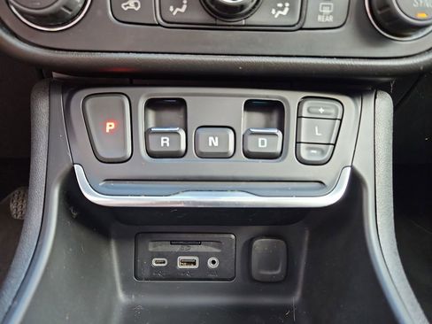 Used 2020 GMC Terrain Denali w/ Denali Premium Package image 21