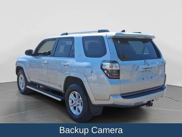 Used 2022 Toyota 4Runner SR5 AWD/4WD image 5