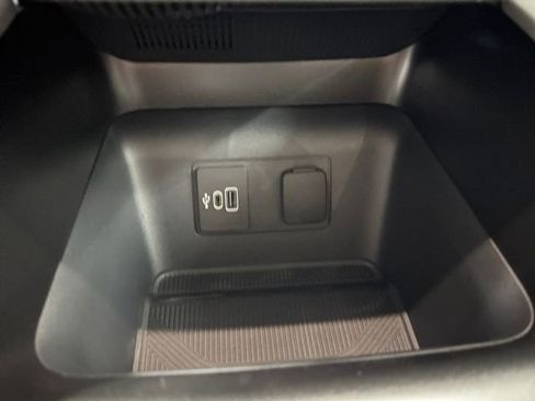 Used 2026 Ford Explorer Active w/ Active Comfort Package image 15