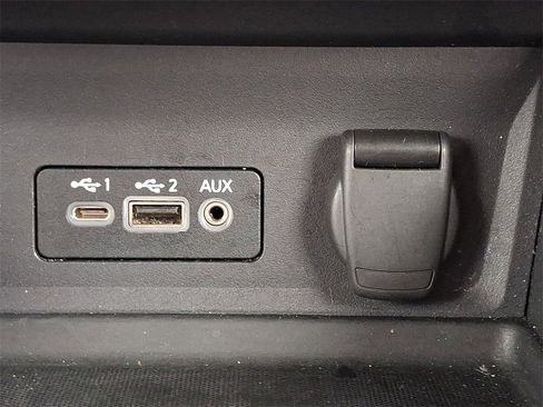 Used 2024 Nissan Sentra SV image 23