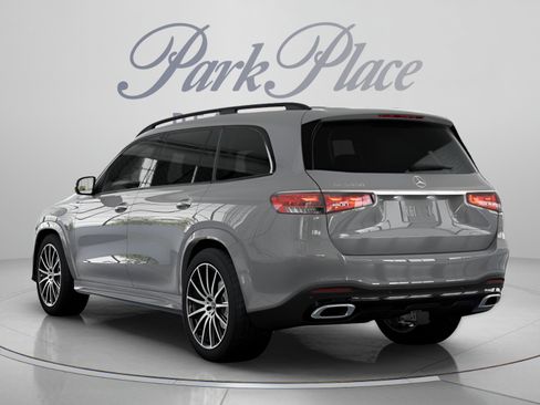 Used 2026 Mercedes-Benz GLS 450 4MATIC image 14