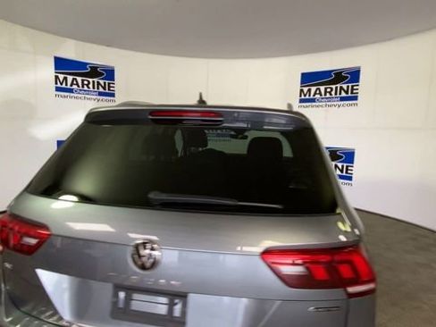 Used 2023 Volkswagen Tiguan SE image 9