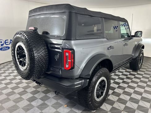 Used 2022 Ford Bronco Badlands image 6