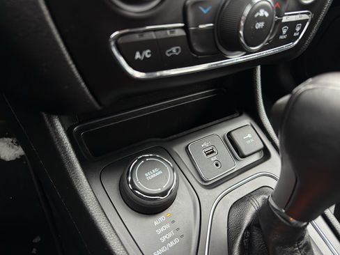 Used 2021 Jeep Cherokee Latitude Lux w/ Trailer Tow Group image 20