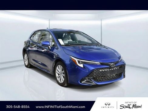 Used 2023 Toyota Corolla SE FWD image 3