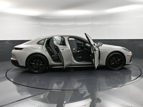 New 2026 Porsche Panamera 4 image 35