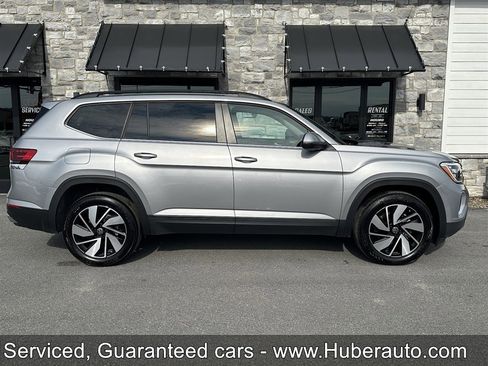 Used 2025 Volkswagen Atlas SE image 4