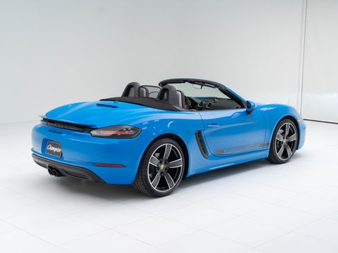 Certified 2024 Porsche 718 Boxster image 9
