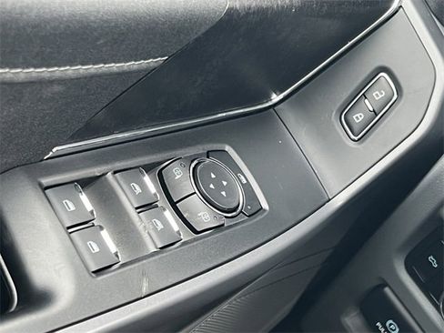 New 2025 Ford F150 Lightning XLT image 24