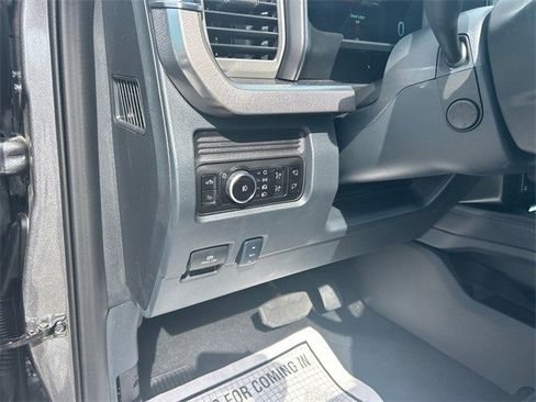 New 2025 Ford F250 Platinum image 23