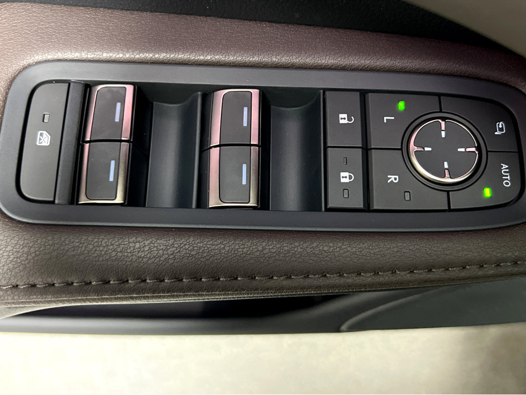 New 2026 Lexus RX 350 AWD image 40